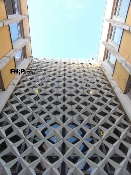 FHP10621 Außenfassade des FHP-Gebäudes in der FES
